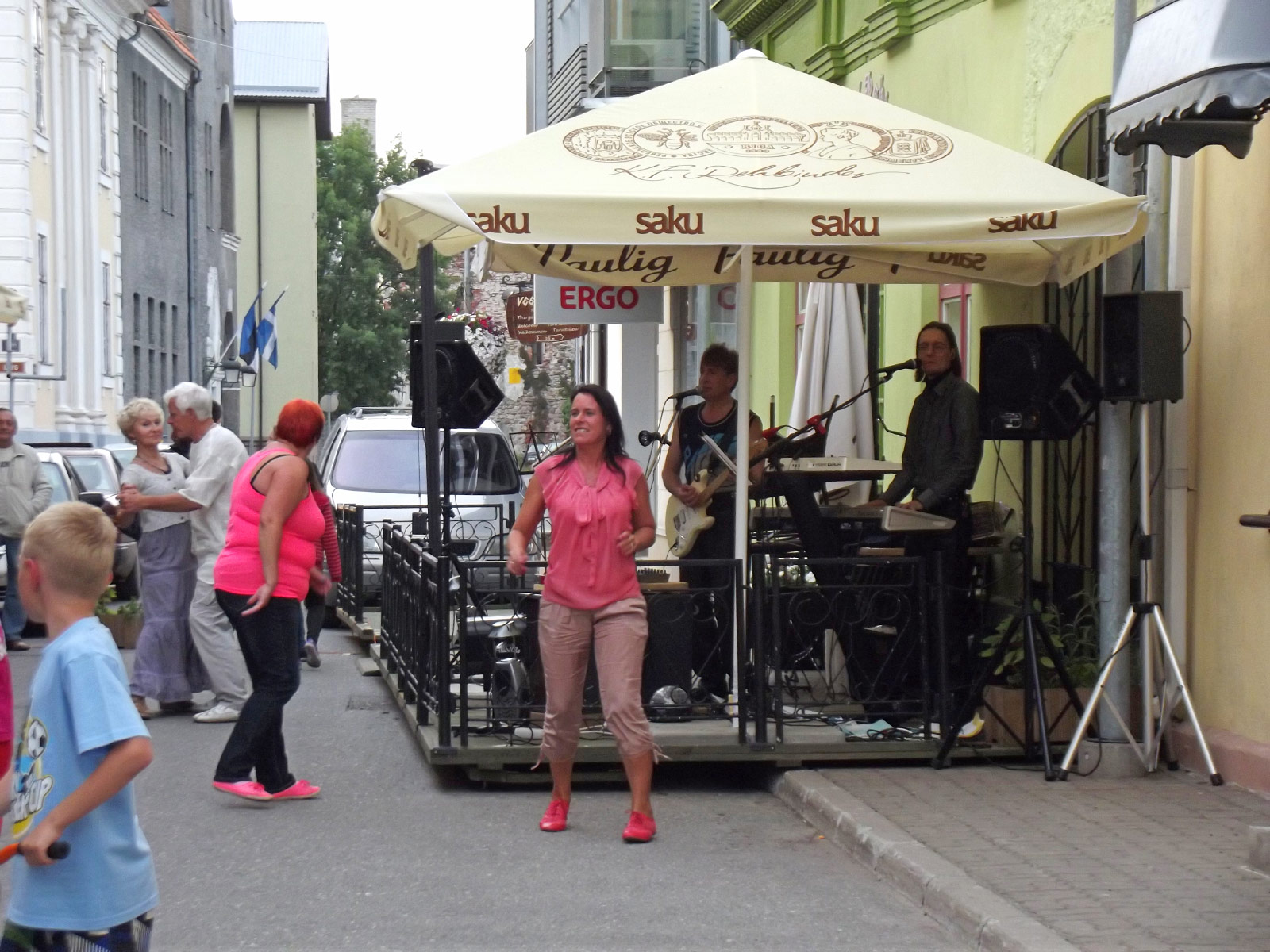 Pärnu (Пярну, Pernau)